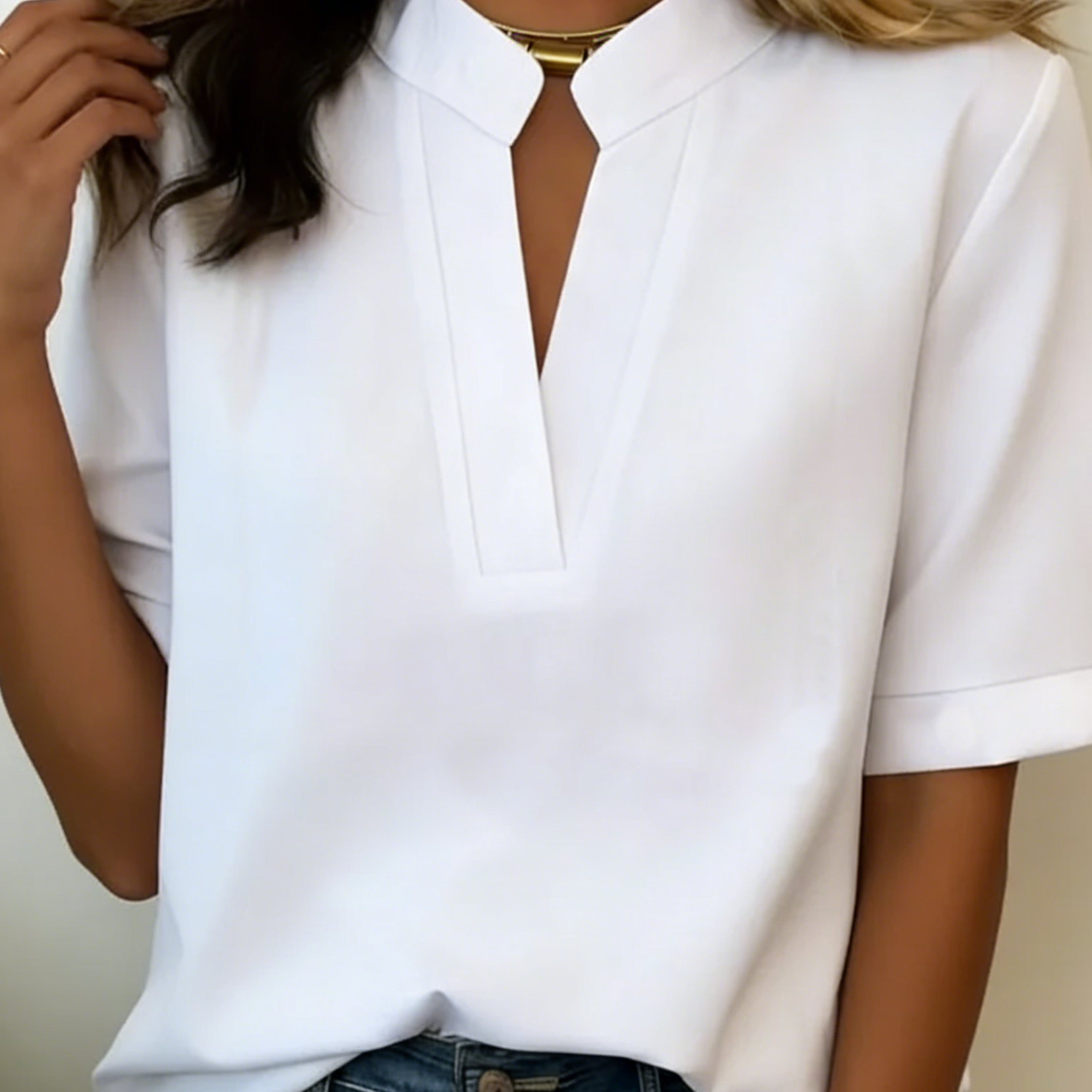Élise — Blusa elegante con cuello refinado