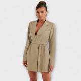 Vestido blazer con escote en V