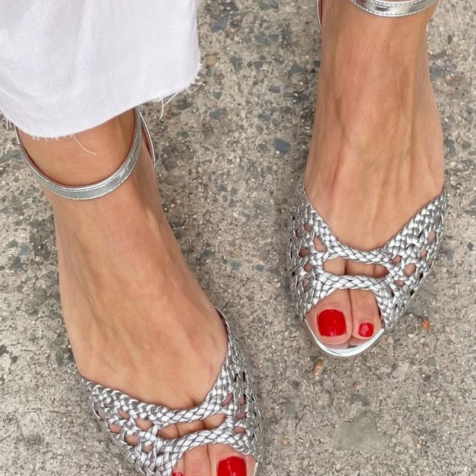 SANDALIAS ENTRELAZADAS DORADAS ISADORA