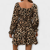 Vestido con estampado de leopardo