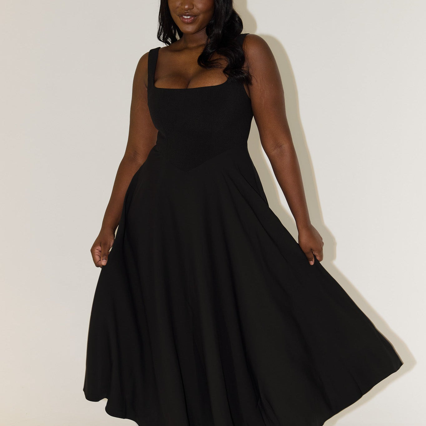 Amélia - Vestido Midi Atemporal
