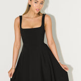 Amélia - Vestido Midi Atemporal