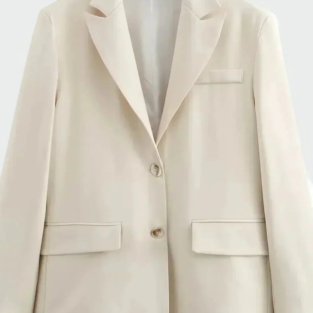 Abrigo Oversized con Línea Moderna