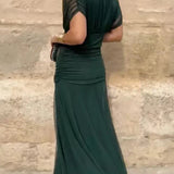 Luana - Vestido elegante con escote en V