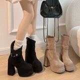 Amália - Botas de estilo urbano con personalidad y confianza