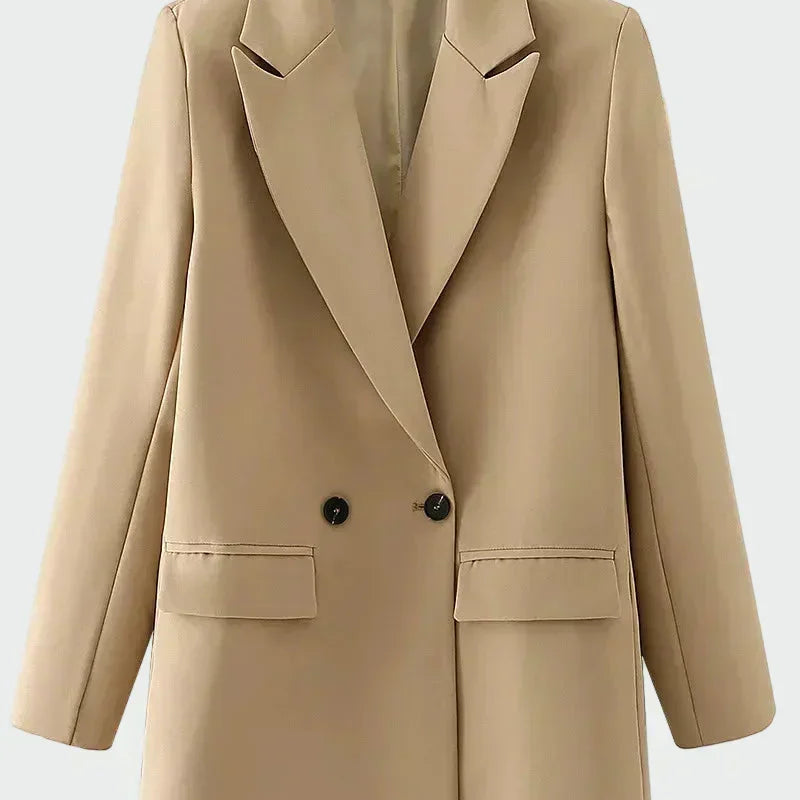 Abrigo Oversized con Línea Moderna