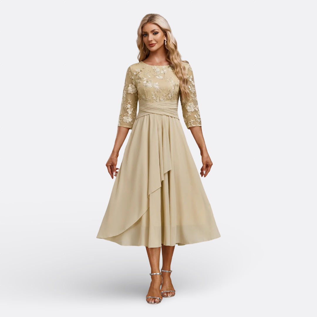 Mariana - Vestido de Encaje y Manga Corta