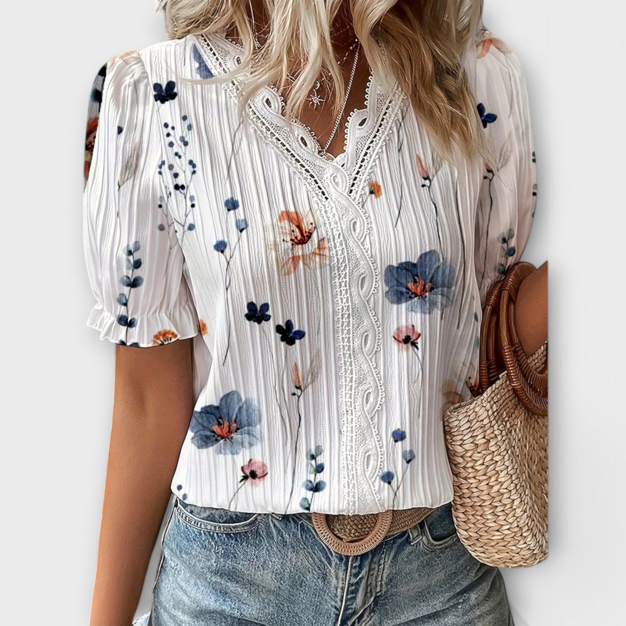 Emília - Blusa con escote en V