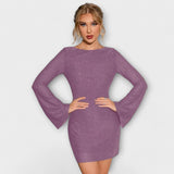 Vestido de lentejuelas con espalda abierta