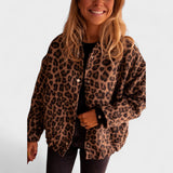 Rosa - Abrigo moderno con estampado de leopardo